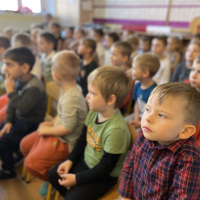 A co to za bałagan?! Jak się z nim uporać? Podpowiedział dzieciom Teatr Kurtynka. Historia przygód Bałaganiarza Bolka i jego przyjaciółki pokazała dzieciom, że bałagan i brak higieny nie sprzyjają znajomościom