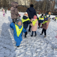 Hu hu ha, zima wcale nie jest zła! Szczególnie, gdy można poharcować na śniegu. W taki słoneczny dzień mróz wcale nie był nam straszny❄️